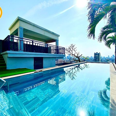 Tokyo Boutique Front Beach Hotel Da Nang Esterno foto